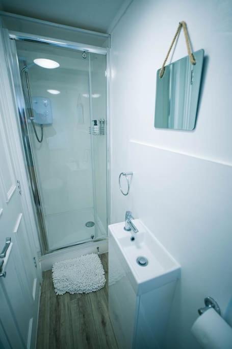 The Beach Suite - Top Floor With Easy Invest Lowestoft Exteriér fotografie